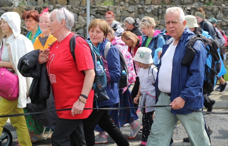 Pielgrzymi w Łagiewnikach! Na trasie od Centrum św. Jana Pawła II do sanktuarium Bożego Miłosierdzia - 2022