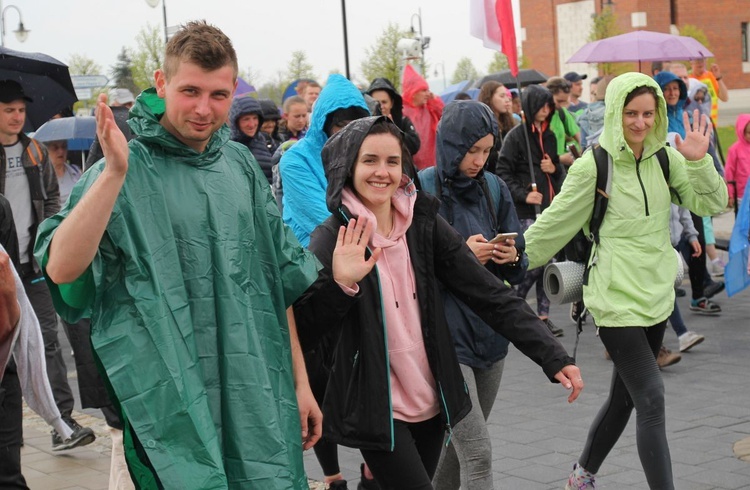 Pielgrzymi w Łagiewnikach! Na trasie od Centrum św. Jana Pawła II do sanktuarium Bożego Miłosierdzia - 2022