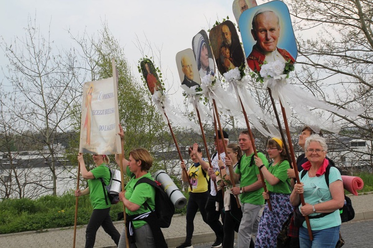 Pielgrzymi w Łagiewnikach! Na trasie od Centrum św. Jana Pawła II do sanktuarium Bożego Miłosierdzia - 2022