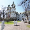 ▲	Zakonnicy są kustoszami sanktuarium krakowskiego biskupa i męczennika.