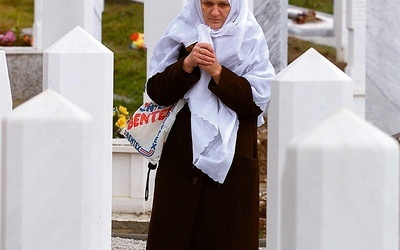 Muzułmański cmentarz w Sarajewie, na którym pochowano ofiary wojny sprzed 30 lat.