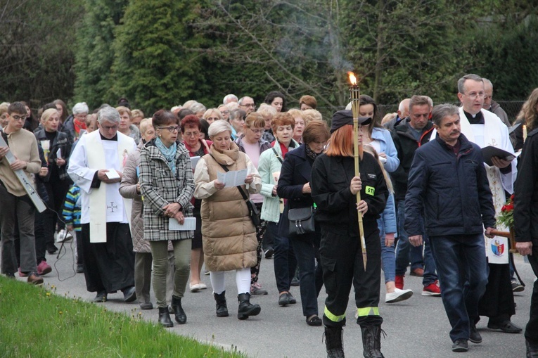 Koszyce Małe. Droga Światła i poświęcenie kapliczki