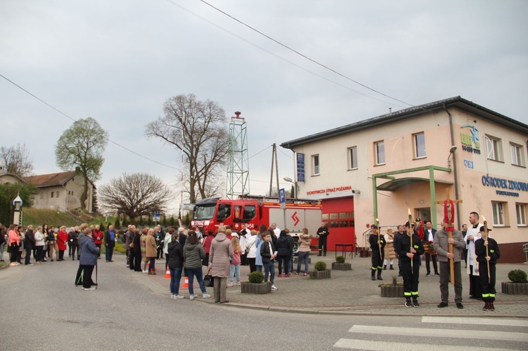 Koszyce Małe. Droga Światła i poświęcenie kapliczki