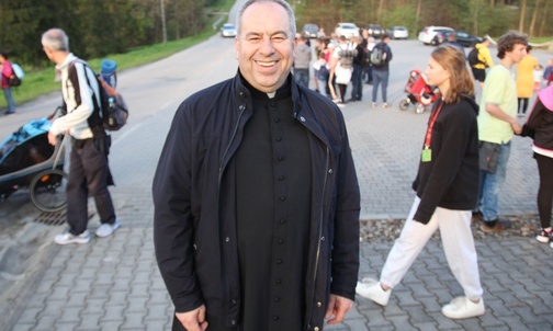 Ks. Stanisław Lipowski - witkowicki proboszcz po raz kolejny gościł pielgrzymów razem ze swoimi parafianami.