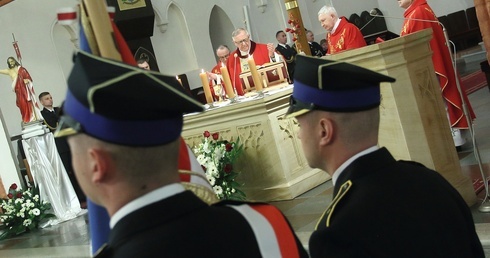W obliczu ludzkiego cierpienia nie wystarczy być profesjonalistą 