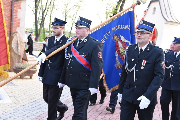 Szczepanów. Służby mundurowe u św. Stanisława