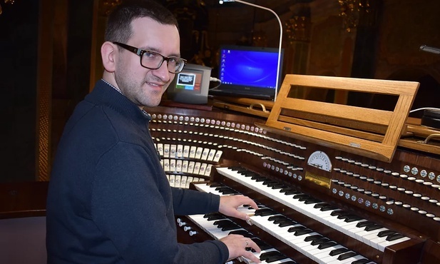 Stanisław Maryjewski jako akompaniator współpracuje na stałe z wieloma solistami i zespołami.