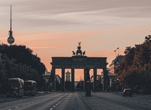 Ambasador Ukrainy w Niemczech: Jesteśmy zszokowani zakazem używania flag ukraińskich 8 i 9 maja w Berlinie