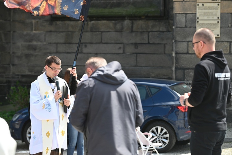 Majowy męski Różaniec ulicami Świdnicy