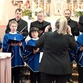 Występ chóru "Misericordia" - zwycięzcy tegorocznego przeglądu.