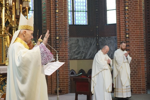 Święcenia diakonatu