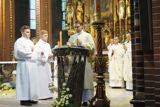 Święcenia diakonatu