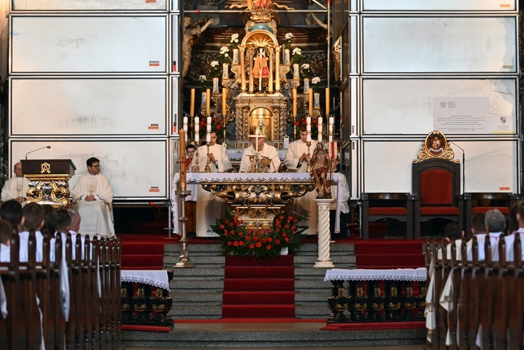 Błogosławieństwo lektorów, ceremoniarzy i nadzwyczajnych szafarzy