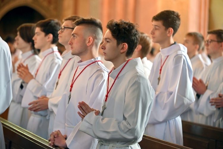 Błogosławieństwo lektorów, ceremoniarzy i nadzwyczajnych szafarzy