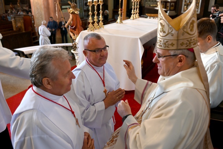 Błogosławieństwo lektorów, ceremoniarzy i nadzwyczajnych szafarzy