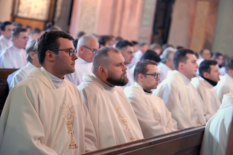 Błogosławieństwo lektorów, ceremoniarzy i nadzwyczajnych szafarzy