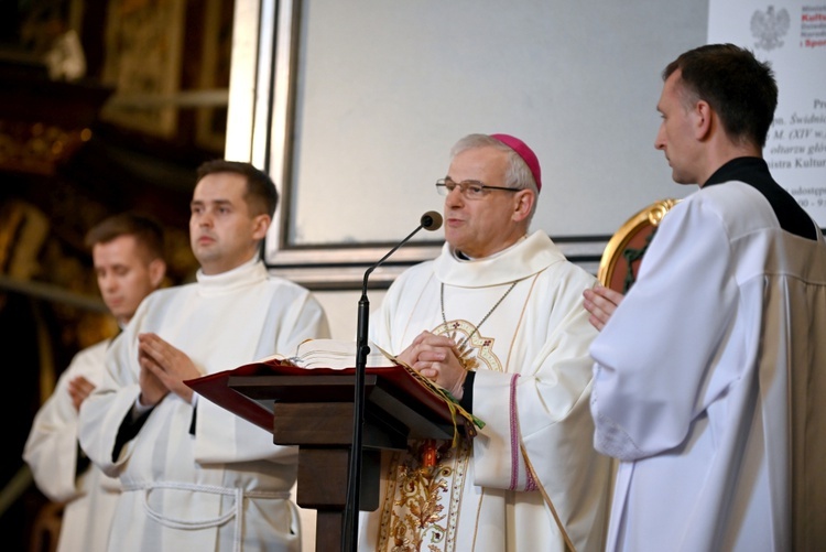 Błogosławieństwo lektorów, ceremoniarzy i nadzwyczajnych szafarzy