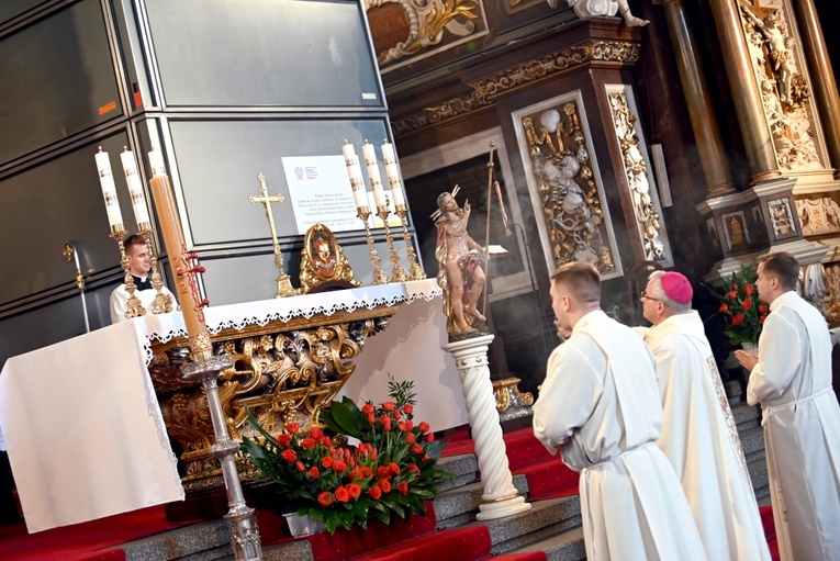 Błogosławieństwo lektorów, ceremoniarzy i nadzwyczajnych szafarzy