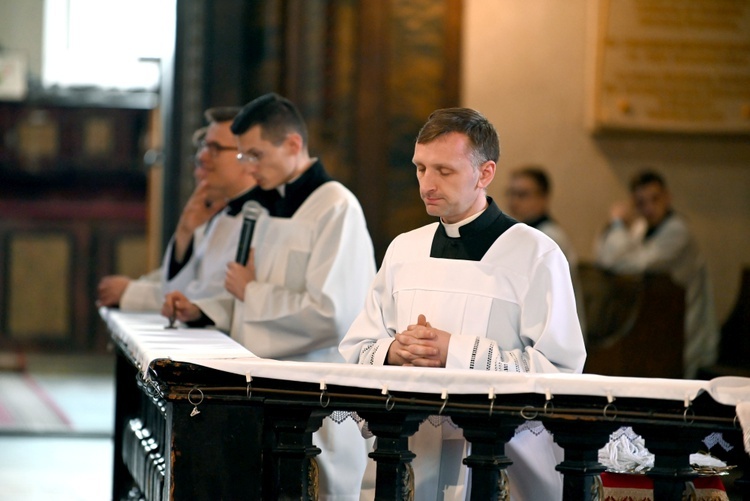 Błogosławieństwo lektorów, ceremoniarzy i nadzwyczajnych szafarzy