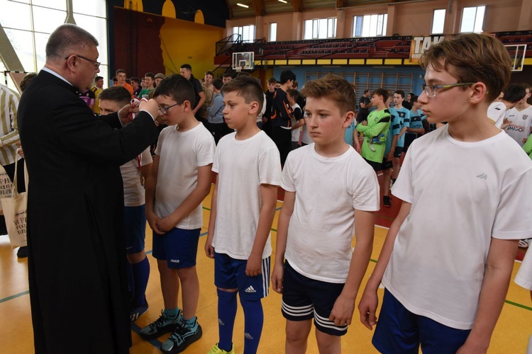 Diecezjalny finał w piłce nożnej halowej  