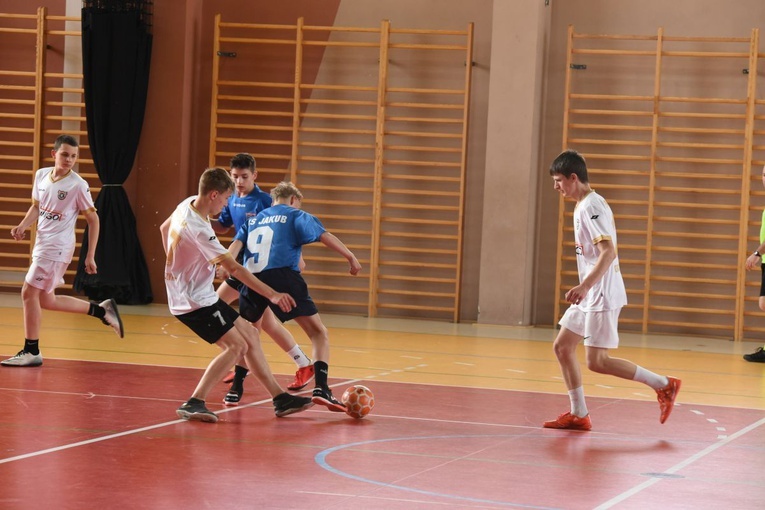 Diecezjalny finał w piłce nożnej halowej  