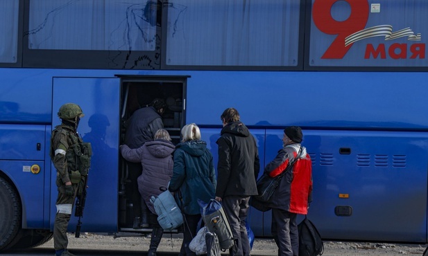 Z Azowstalu ewakuowano już wszystkie kobiety, dzieci i starszych