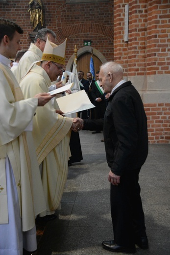 Pierwsza jubileuszowa pielgrzymka dekanalna do katedry