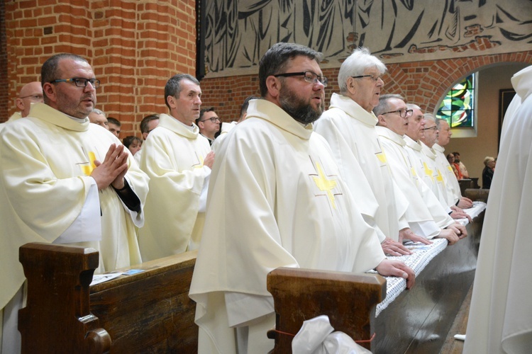 Pierwsza jubileuszowa pielgrzymka dekanalna do katedry