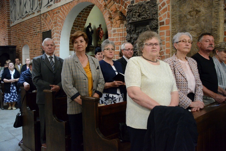 Pierwsza jubileuszowa pielgrzymka dekanalna do katedry