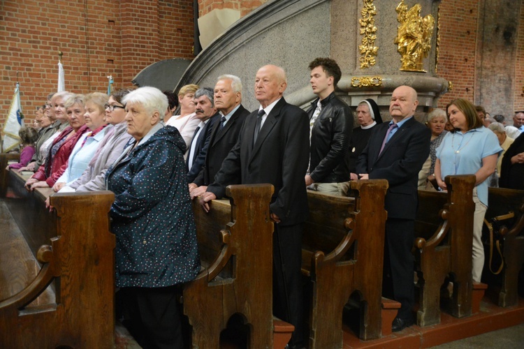 Pierwsza jubileuszowa pielgrzymka dekanalna do katedry