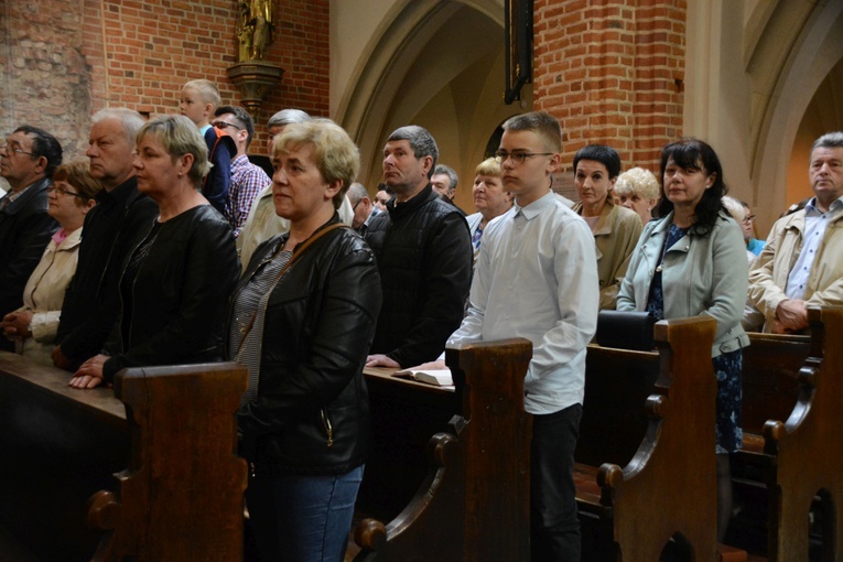 Pierwsza jubileuszowa pielgrzymka dekanalna do katedry