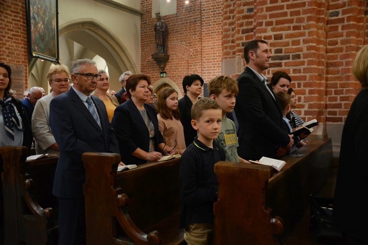 Pierwsza jubileuszowa pielgrzymka dekanalna do katedry