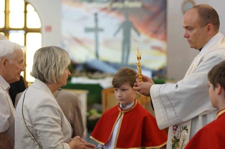 Relikwie św. Jana Pawła II w parafii pw. Świętej Trójcy we Wrocławiu-Krzykach