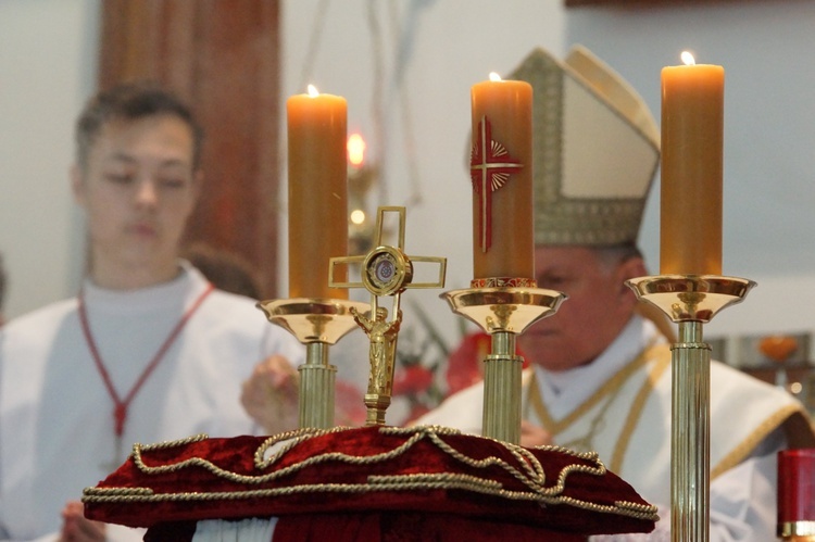 Relikwie św. Jana Pawła II w parafii pw. Świętej Trójcy we Wrocławiu-Krzykach