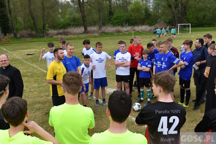 Diecezjalna Pielgrzymka Służby Liturgicznej Ołtarza do Paradyża 