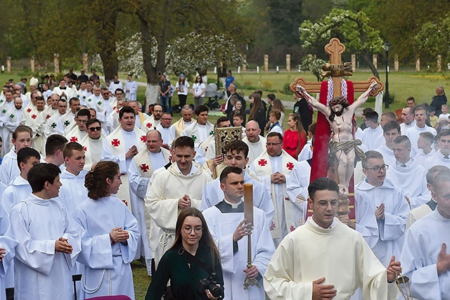 ▲	Diecezjalna Pielgrzymka Służby Liturgicznej  do Paradyża odbyła się 7 maja.