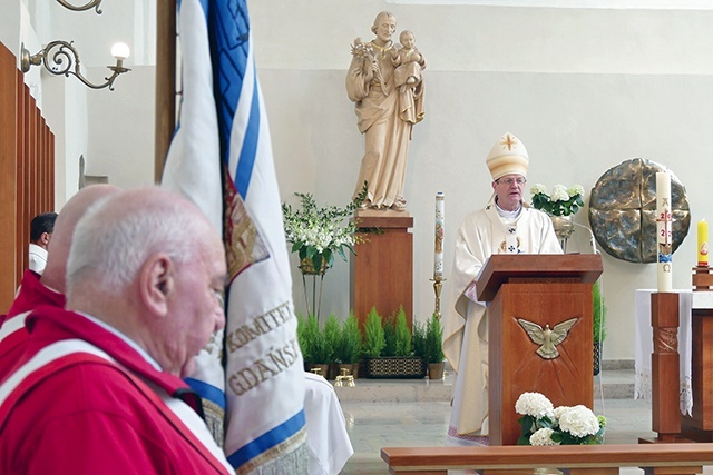 Msza św. została odprawiona w gdańskim kościele u ojców oblatów.