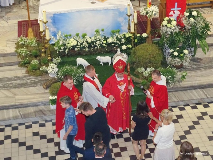 Biskup z Boliwii udzielił bierzmowania w Nowej Soli