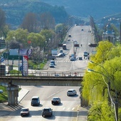 Posterunek straży granicznej Naddniestrza. Za mostem – terytorium Mołdawii.