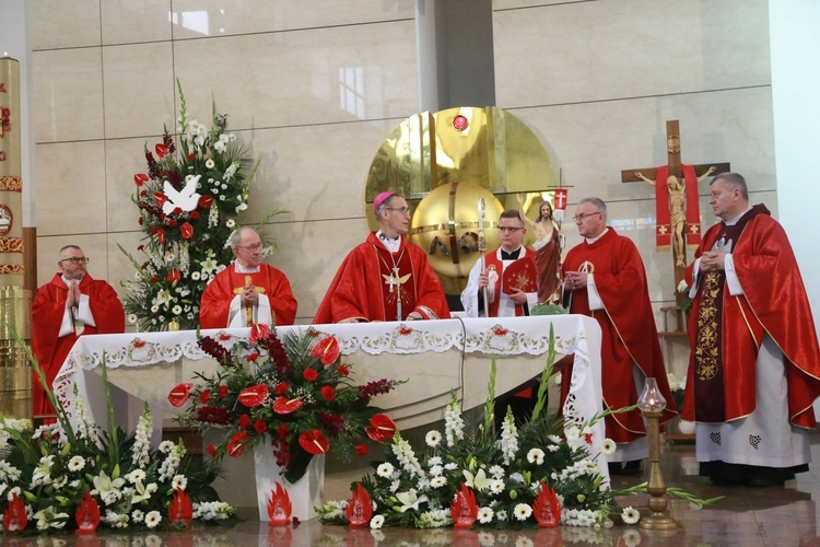 Bierzmowanie w Łękach Górnych