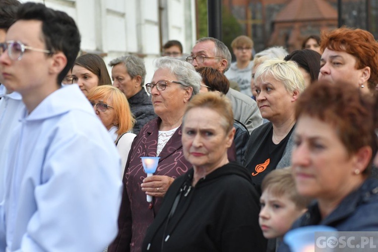 Mieszkańcy Rzepina razem z Matką Bożą Fatmiską prosili o pokój