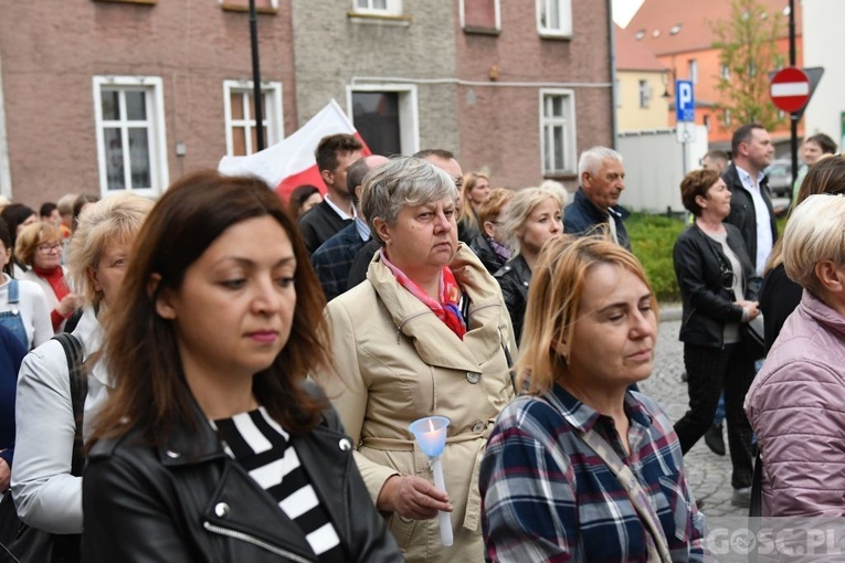 Mieszkańcy Rzepina razem z Matką Bożą Fatmiską prosili o pokój