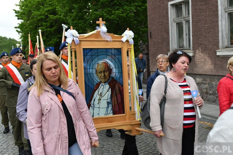 Mieszkańcy Rzepina razem z Matką Bożą Fatmiską prosili o pokój
