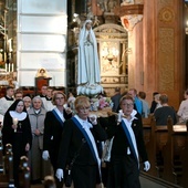 Na zakończenie Mszy św. zebrani przeszli w procesji do kaplicy MB Uzdrowienia Chorych.
