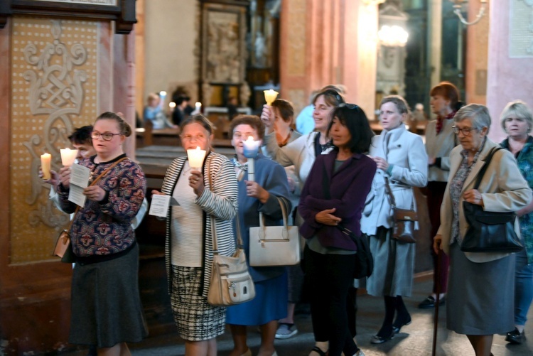 Piąta rocznica koronacji MB Uzdrowienia Chorych