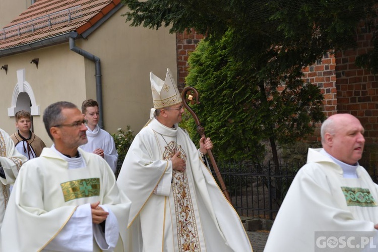 W Zielonej Górze trwają święcenia diakonatu