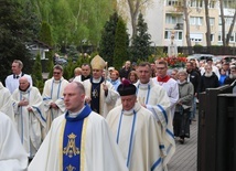 Po Mszy św. odbyła się procesja różańcowa.