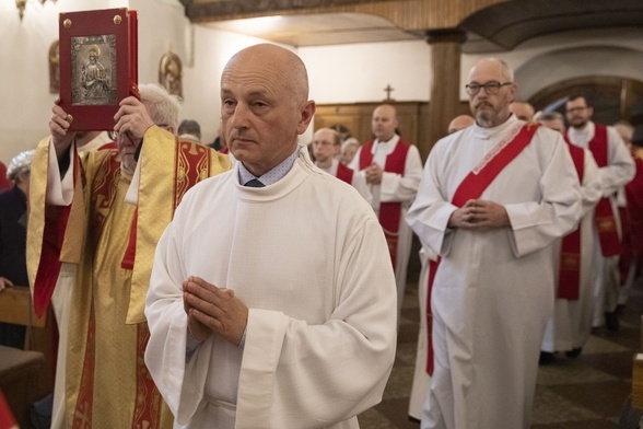 Mąż, ojciec, dziadek. Właśnie przyjął święcenia