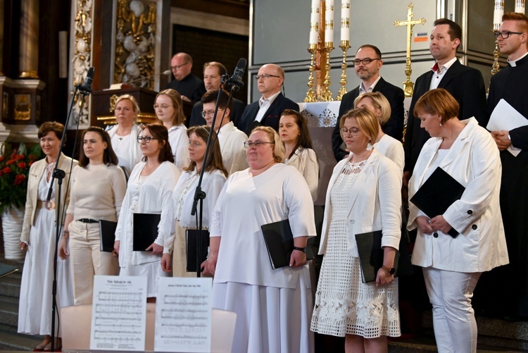 Świdnica. Koncert chóru "Tactus sonus" w ramach Dni Papieskich