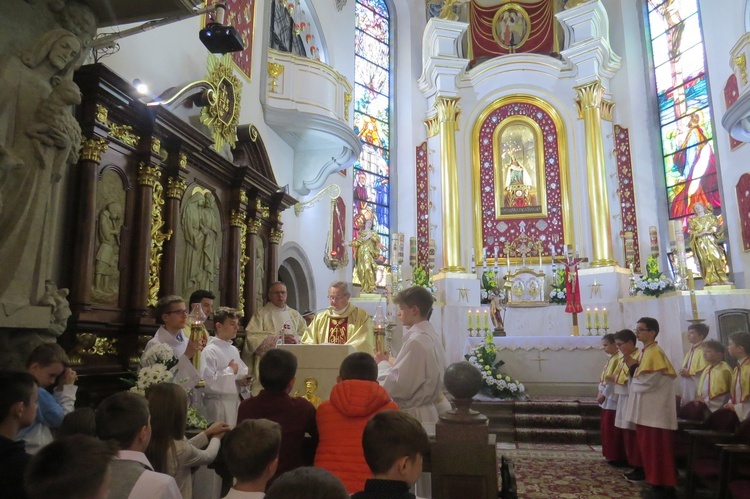 Błogosławieństwo ministrantów w Limanowej